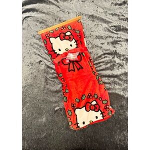 Hello Kitty Christmas Blanket (Red wreath)